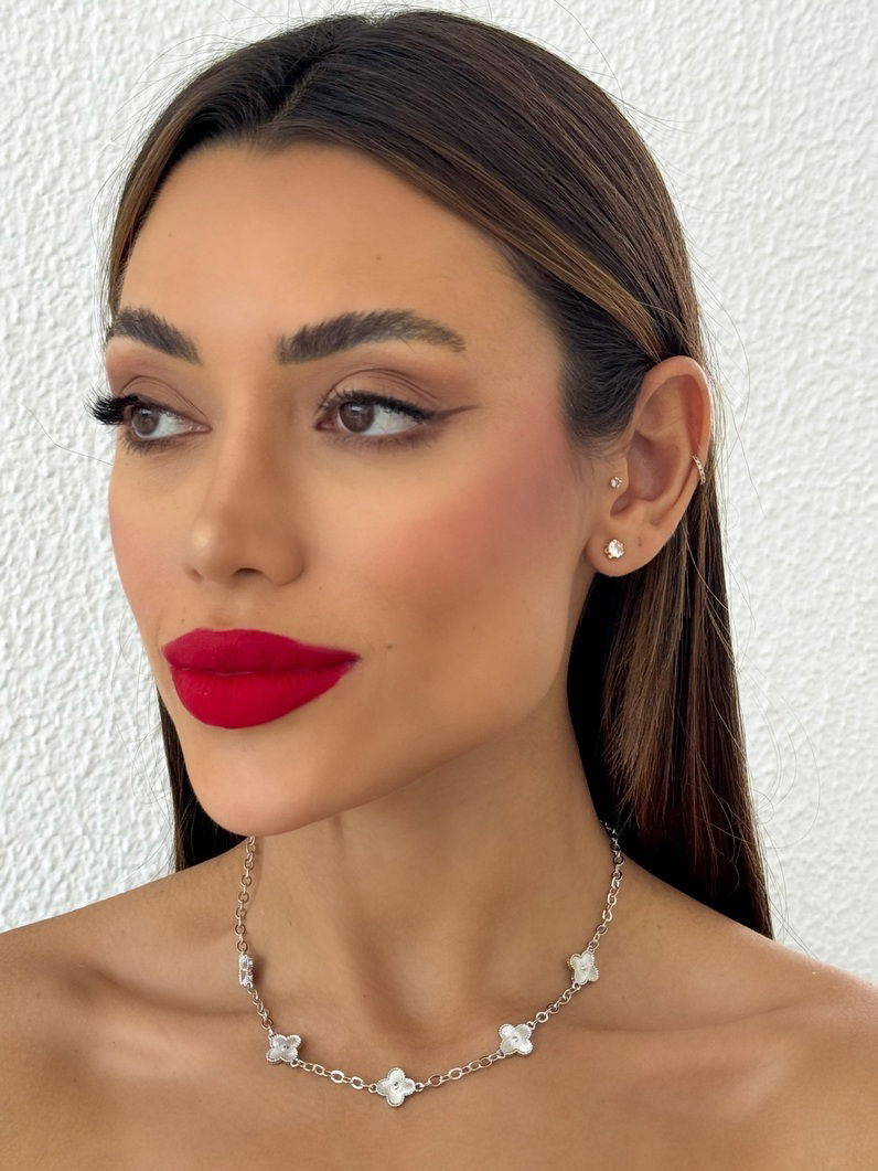 Colar Folheado a Ouro 18k e Prata Inspiração Vg. Detalhada