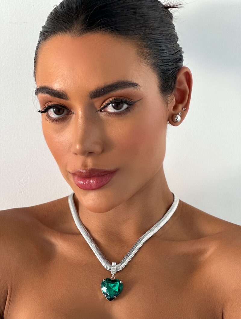 Colar Folheado a Ouro 18k e Prata Malha com Pingente Coração de Zircônia