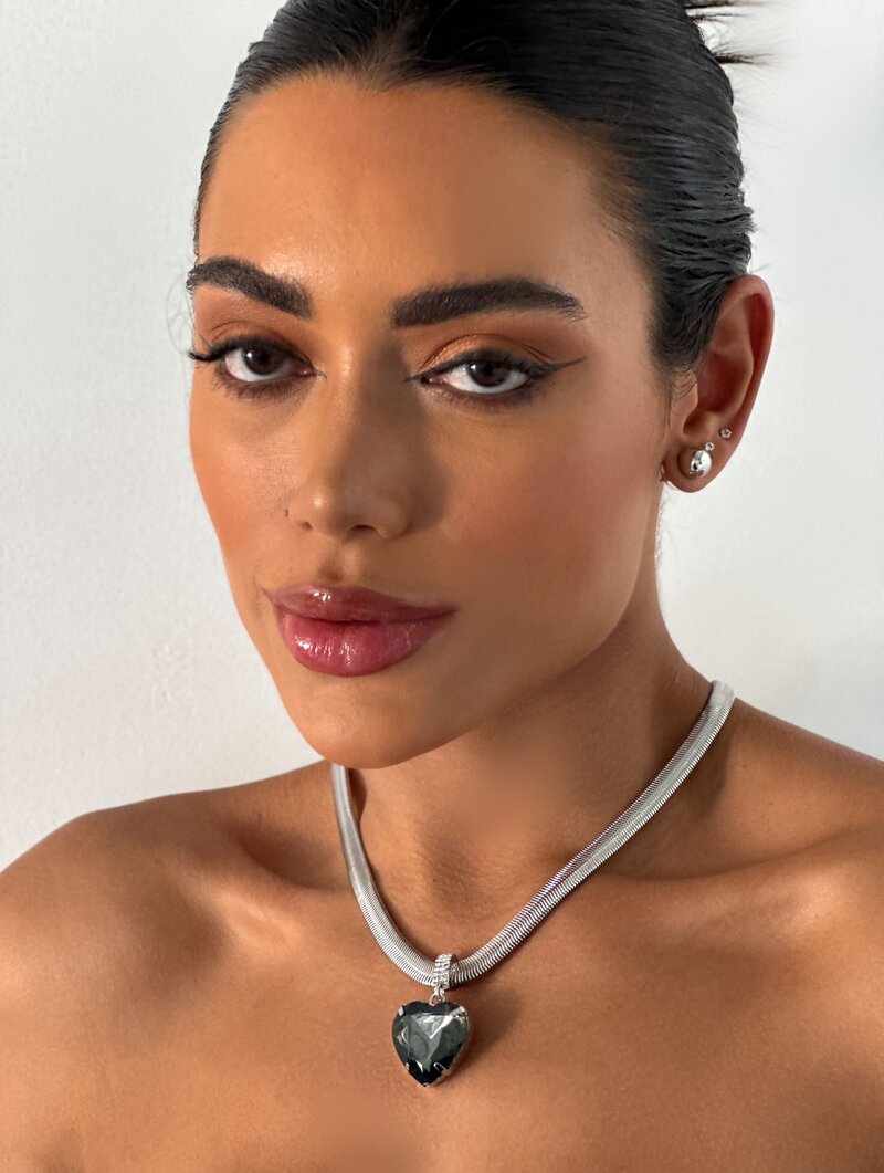 Colar Folheado a Ouro 18k e Prata Malha com Pingente Coração de Zircônia