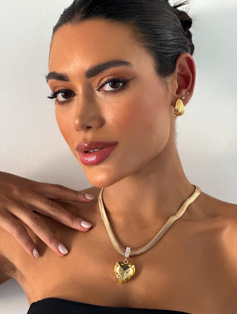 Colar Folheado a Ouro 18k e Prata Malha com Pingente Coração de Zircônia