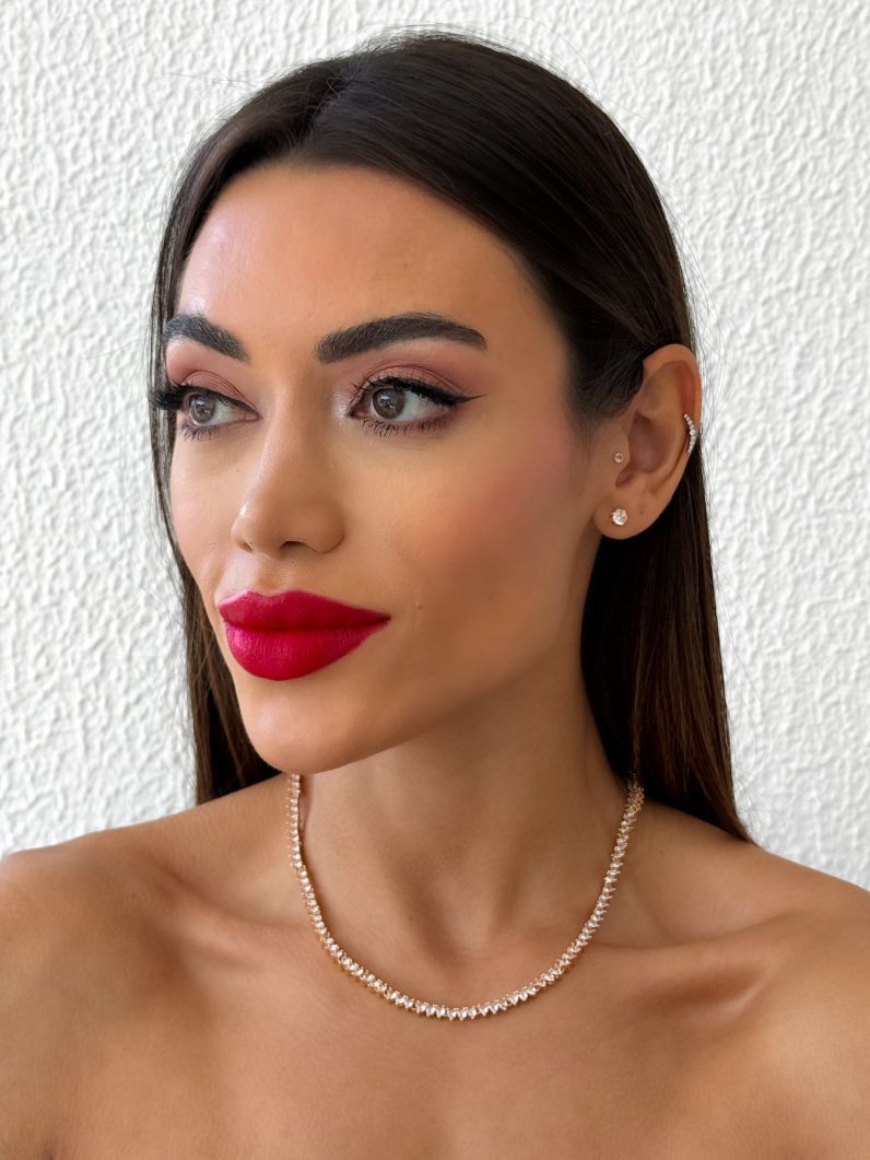 Colar Folheado a Ouro 18k e Prata Mini Corações de Cristais