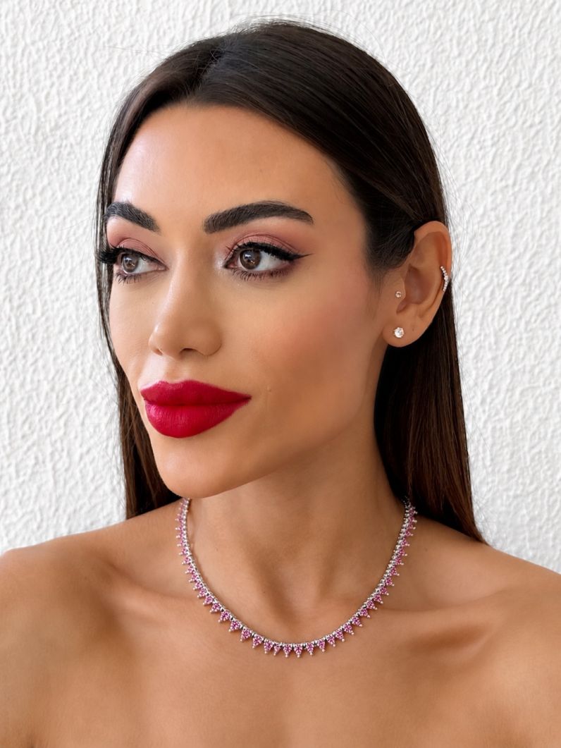 Colar Folheado a Ouro 18k e Prata Mini Corações de Cristais