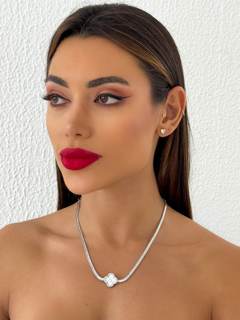 Colar Folheado a Ouro 18k e Prata Navete Inspiração Vg. Resinado