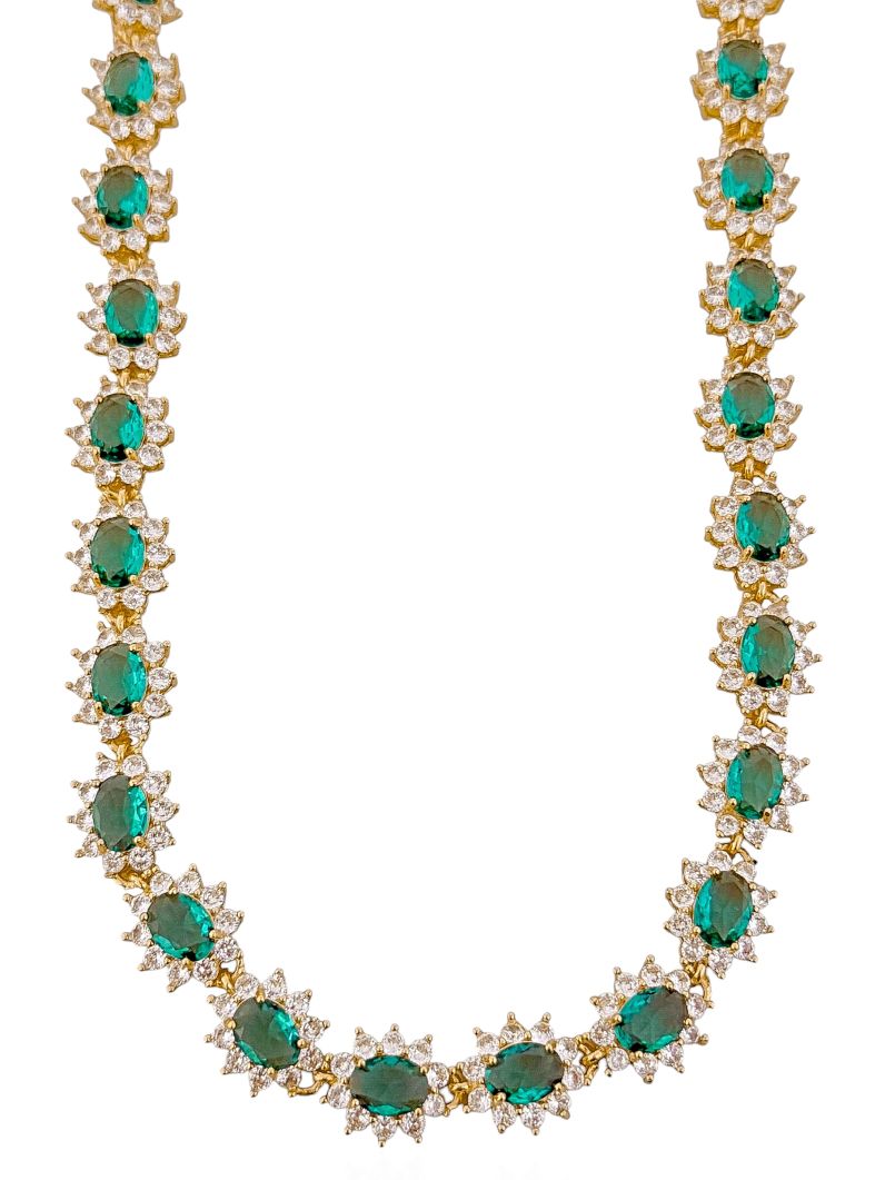 Colar Folheado a Ouro 18k e Prata Oval de Zircônia Cravejado