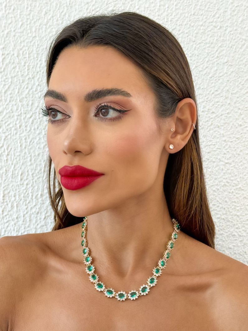 Colar Folheado a Ouro 18k e Prata Oval de Zircônia Cravejado