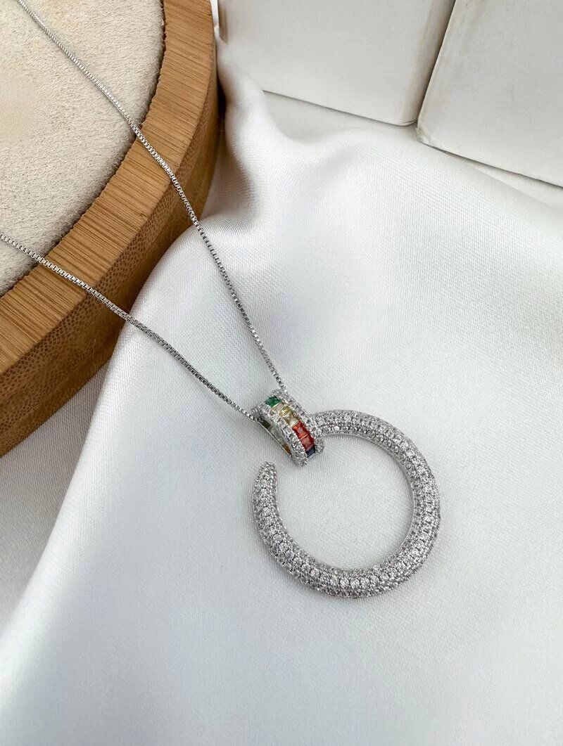 Colar Folheado a Ouro 18k e Prata Pingente Cravejado Com Zircônias