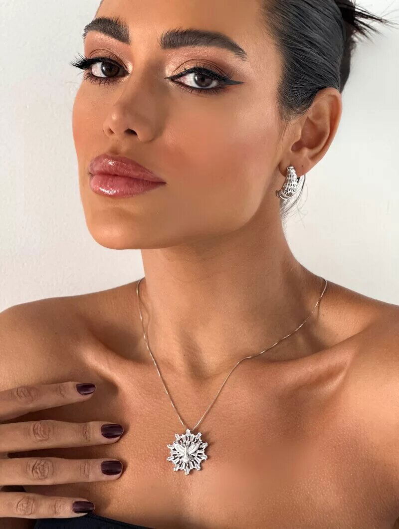 Colar Folheado a Ouro 18k e Prata Pingente Espírito Santo