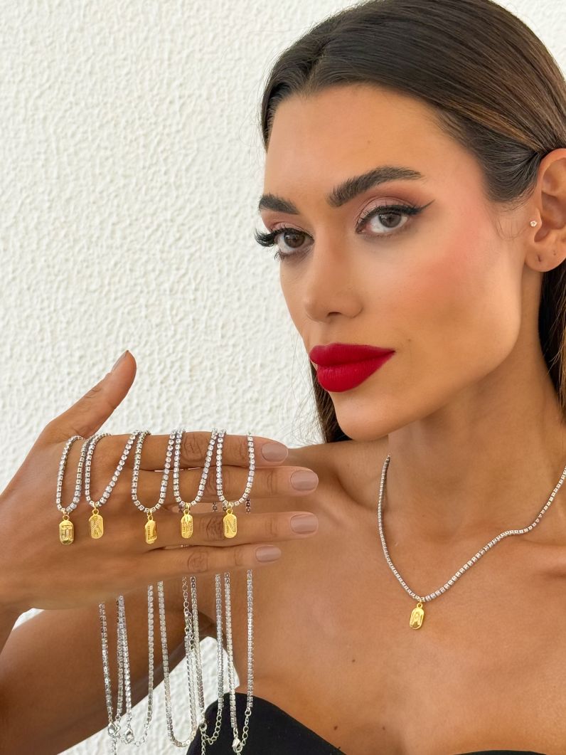 Colar Folheado a Ouro 18k e Prata Riviera Zircôna Com Medalha Inicial