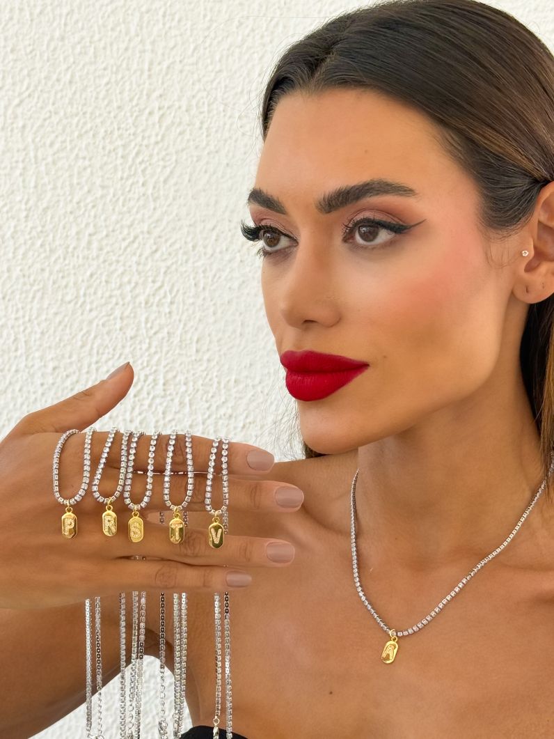 Colar Folheado a Ouro 18k e Prata Riviera Zircôna Com Medalha Inicial