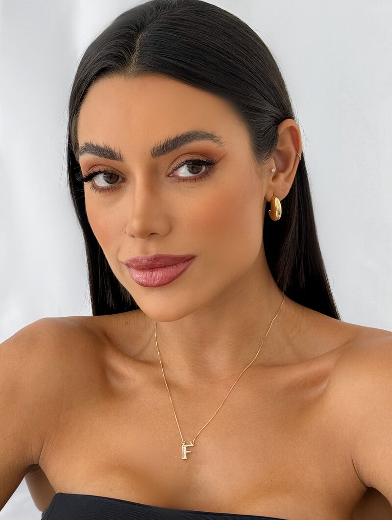 Colar Folheado a Ouro 18k e Prata Veneziana com Inicial Cravejada