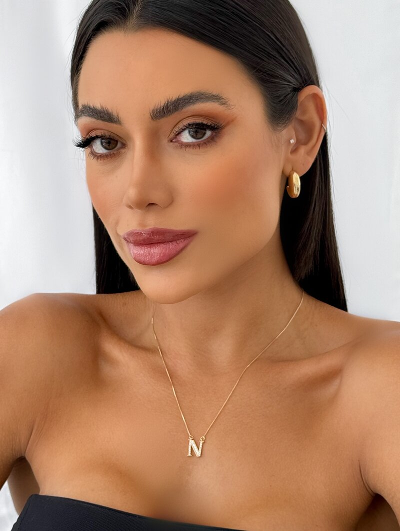 Colar Folheado a Ouro 18k e Prata Veneziana com Inicial Cravejada