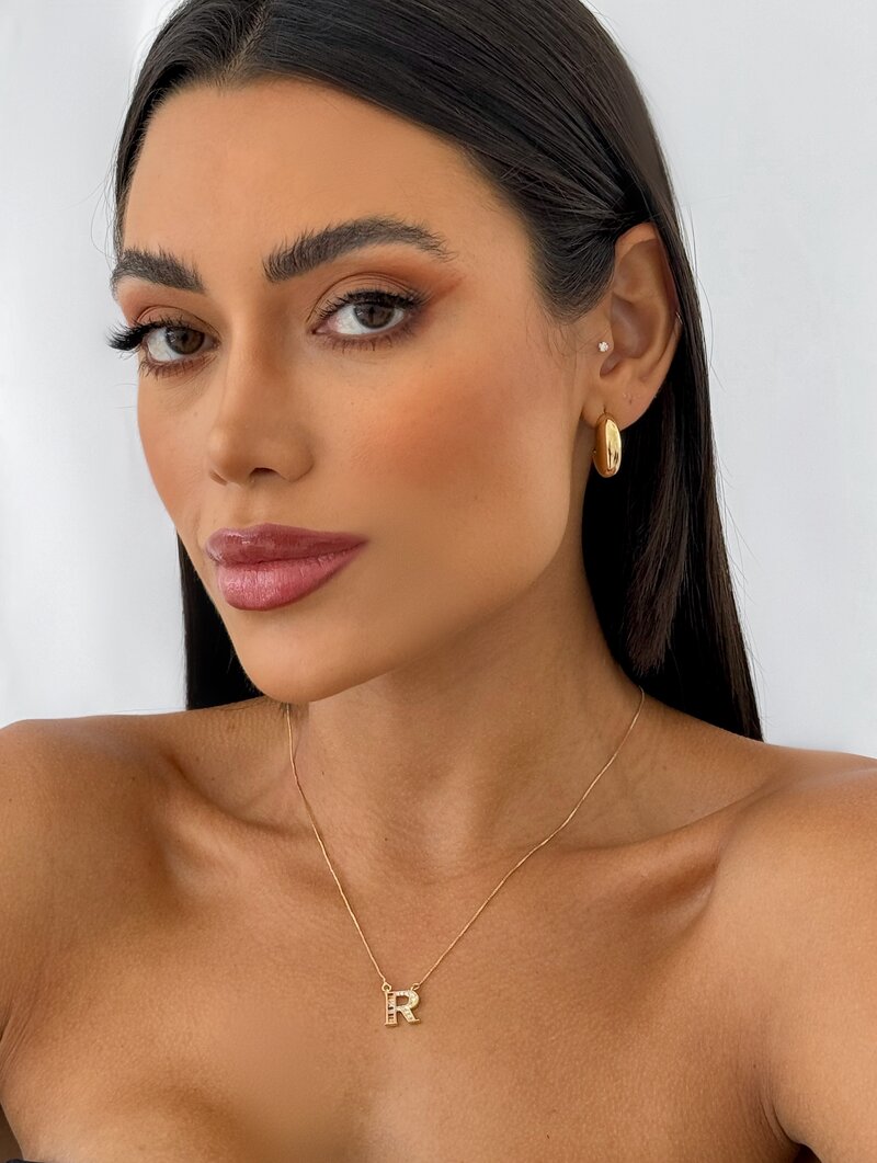 Colar Folheado a Ouro 18k e Prata Veneziana com Inicial Cravejada