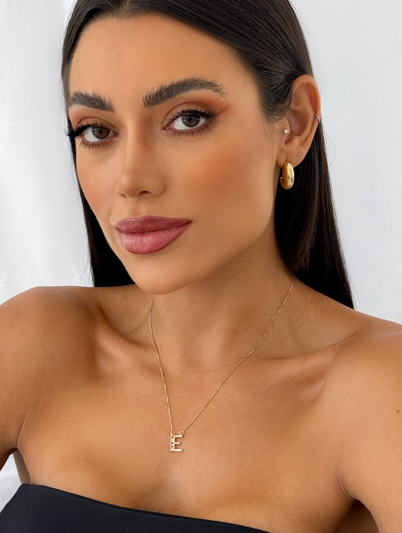 Colar Folheado a Ouro 18k e Prata Veneziana com Inicial Cravejada