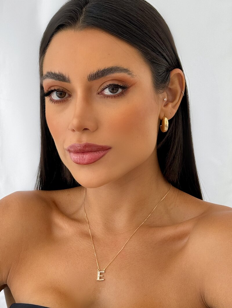 Colar Folheado a Ouro 18k e Prata Veneziana com Inicial Cravejada