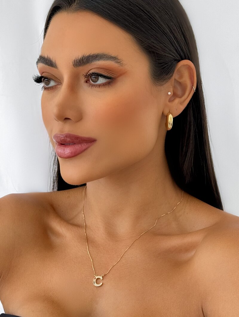 Colar Folheado a Ouro 18k e Prata Veneziana com Inicial Cravejada