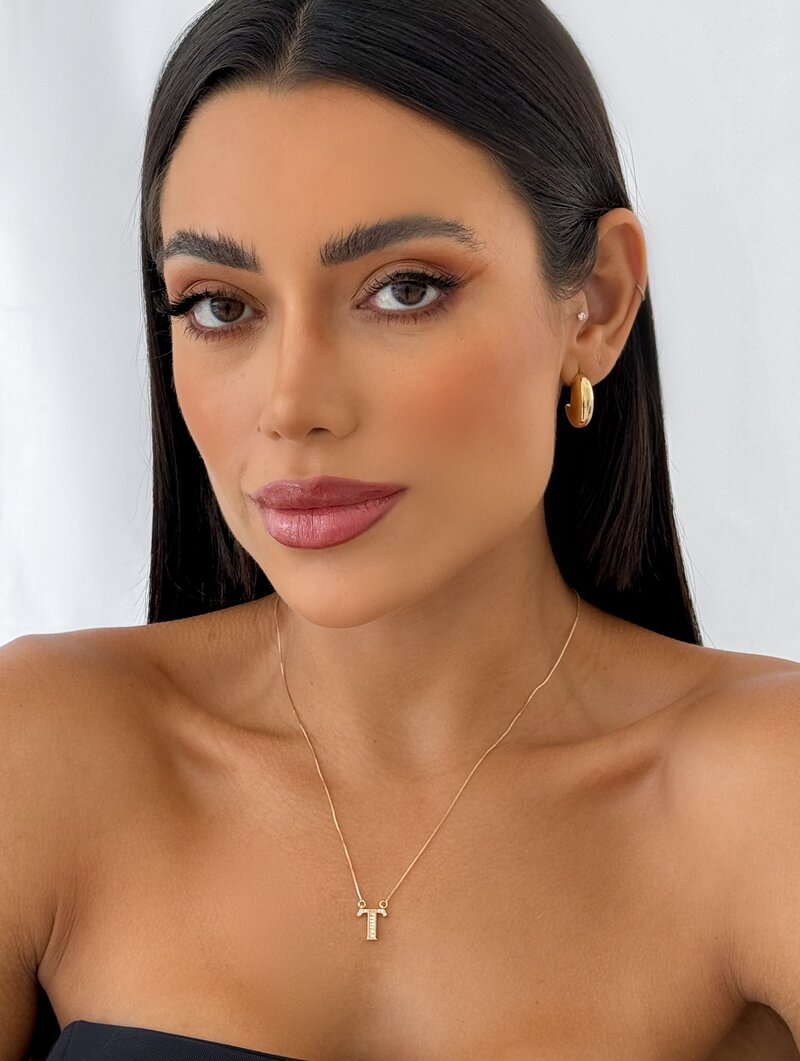 Colar Folheado a Ouro 18k e Prata Veneziana com Inicial Cravejada