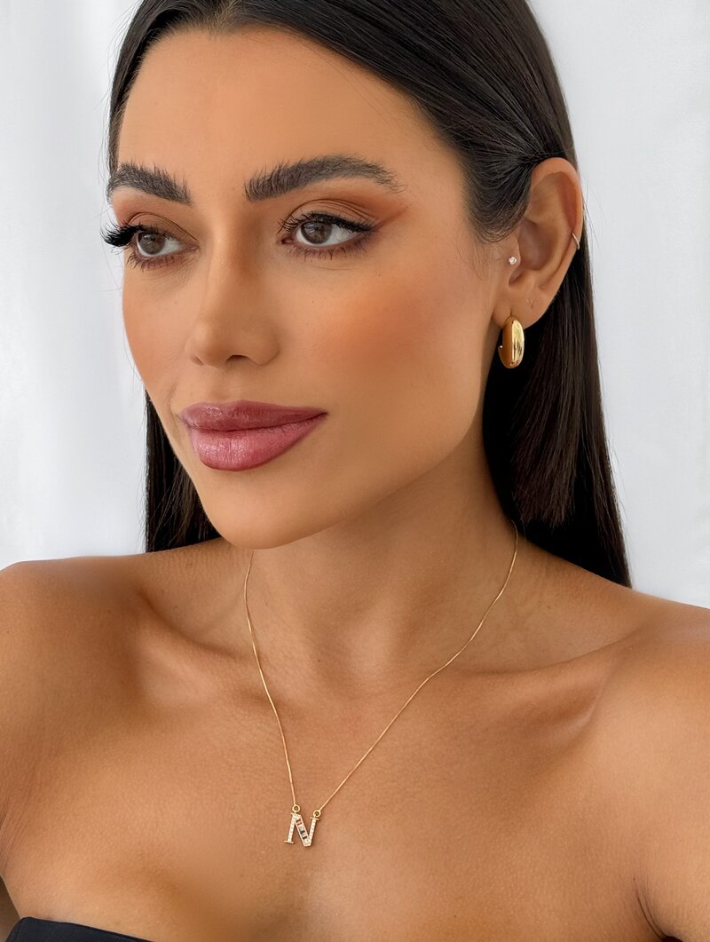 Colar Folheado a Ouro 18k e Prata Veneziana com Inicial Cravejada