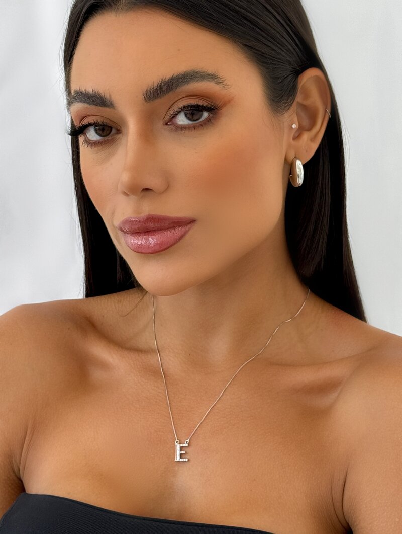 Colar Folheado a Ouro 18k e Prata Veneziana com Inicial Cravejada