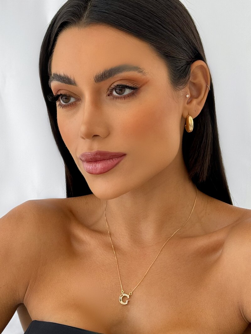 Colar Folheado a Ouro 18k e Prata Veneziana com Inicial Cravejada