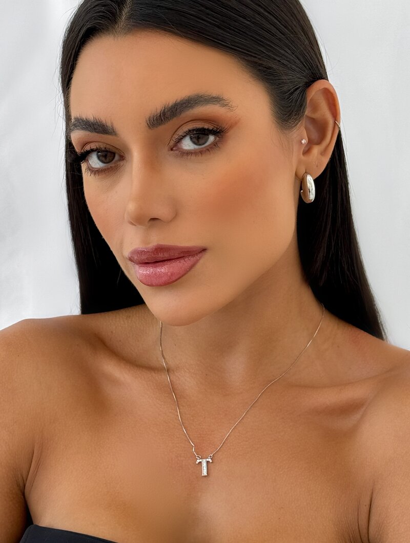 Colar Folheado a Ouro 18k e Prata Veneziana com Inicial Cravejada