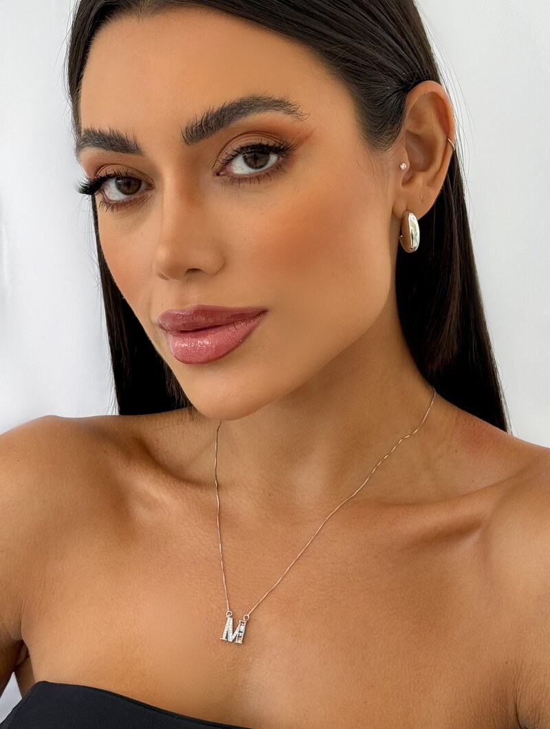 Colar Folheado a Ouro 18k e Prata Veneziana com Inicial Cravejada