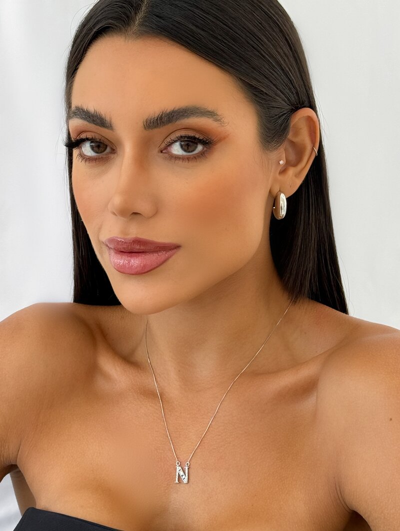 Colar Folheado a Ouro 18k e Prata Veneziana com Inicial Cravejada