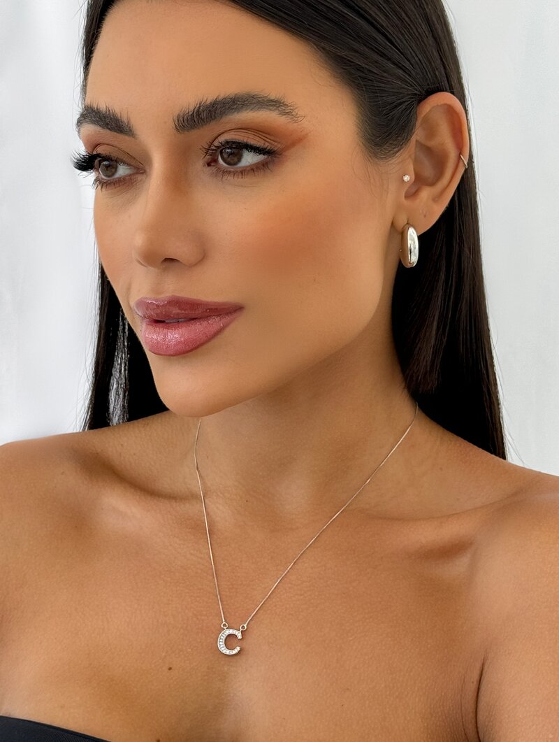 Colar Folheado a Ouro 18k e Prata Veneziana com Inicial Cravejada