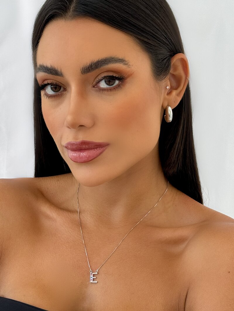 Colar Folheado a Ouro 18k e Prata Veneziana com Inicial Cravejada