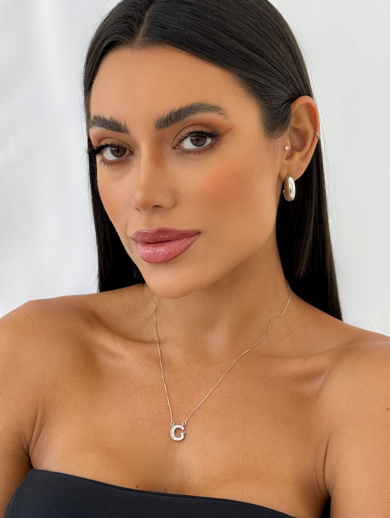 Colar Folheado a Ouro 18k e Prata Veneziana com Inicial Cravejada