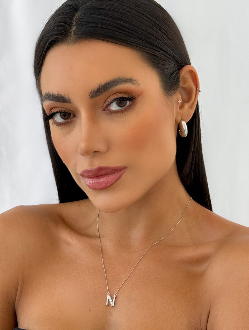 Colar Folheado a Ouro 18k e Prata Veneziana com Inicial Cravejada