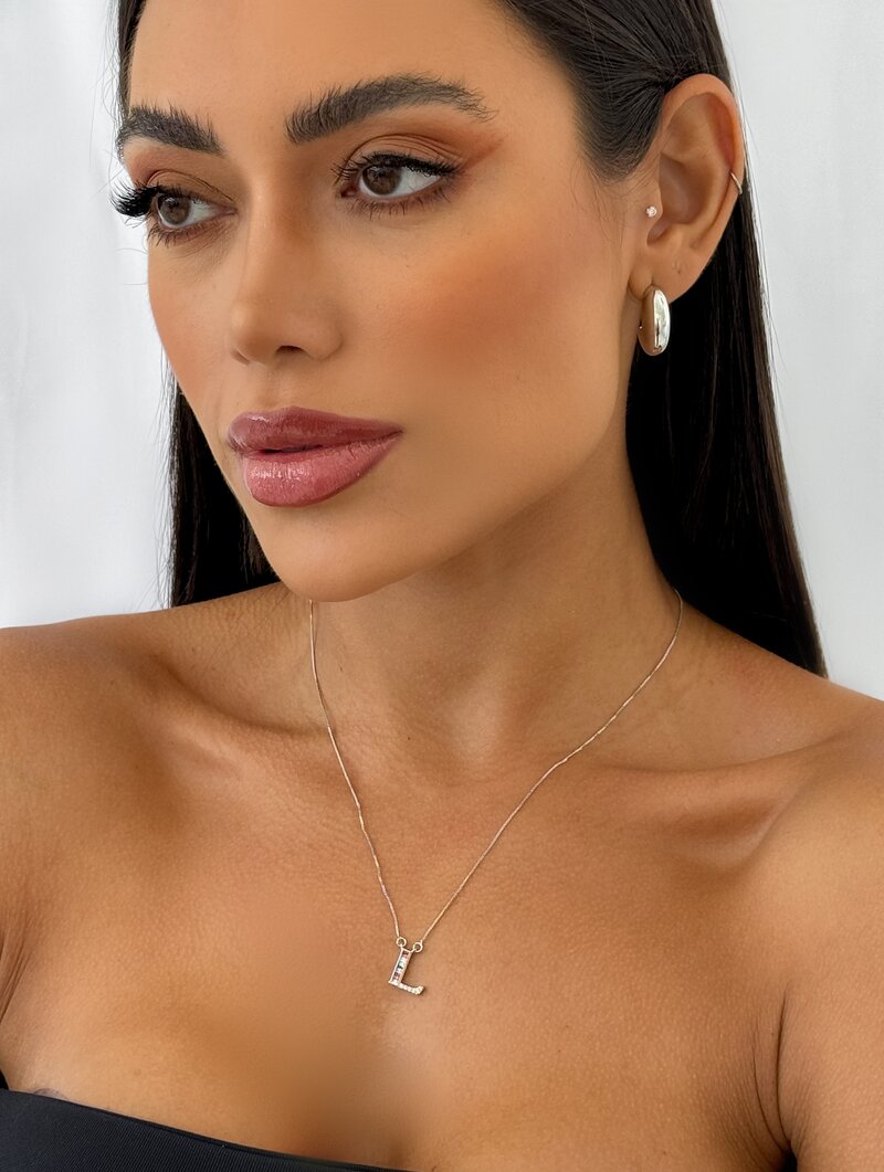 Colar Folheado a Ouro 18k e Prata Veneziana com Inicial Cravejada