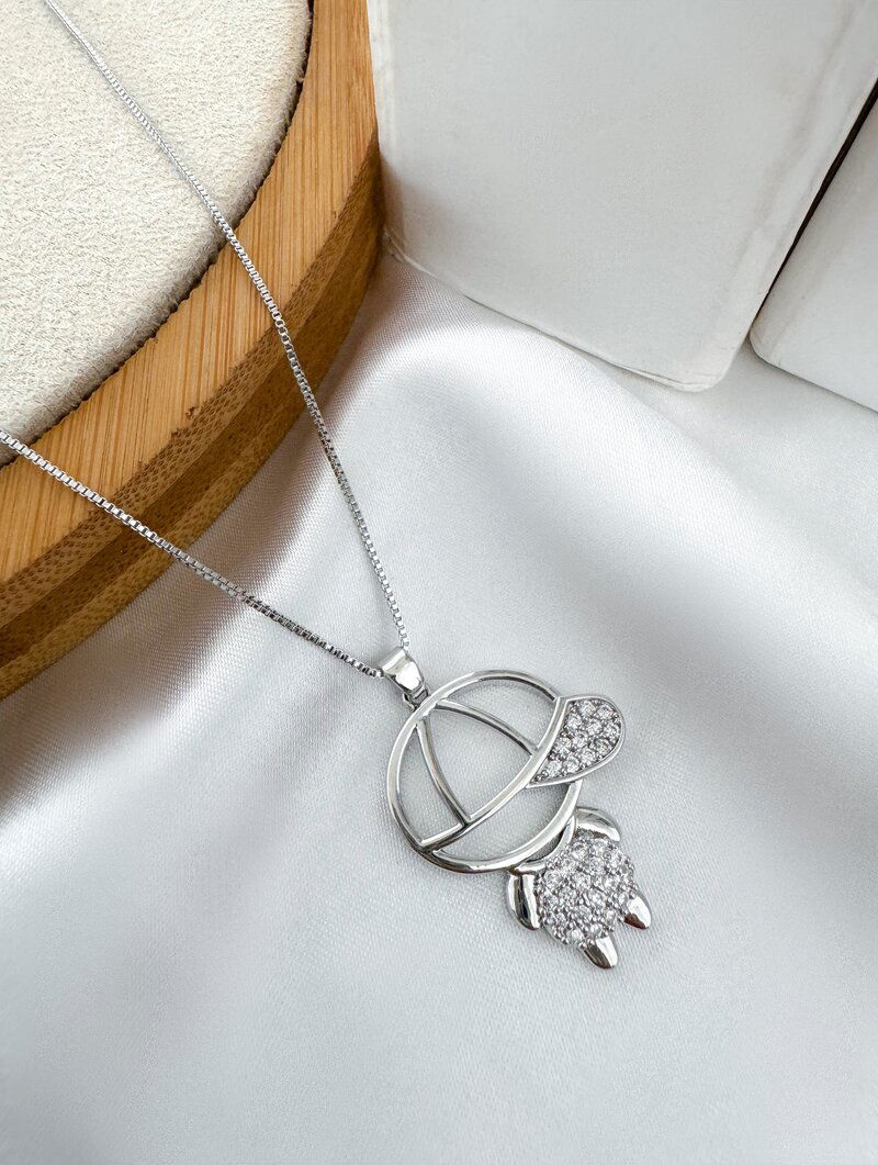 Colar Folheado a Ouro 18k e Prata Veneziana com Pingente Criança