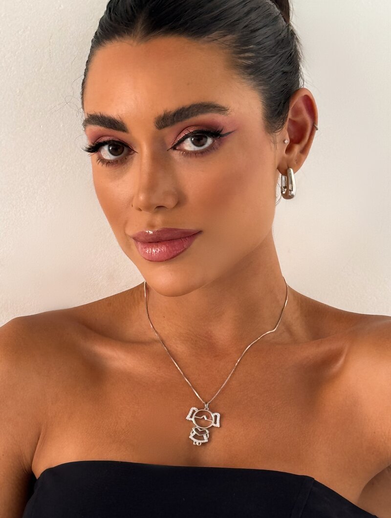 Colar Folheado a Ouro 18k e Prata Veneziana com Pingente Criança