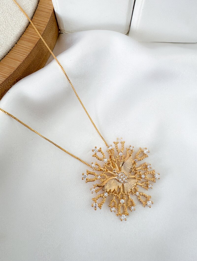 Colar Folheado a Ouro 18K e Prata Veneziana com Pingente Espírito Santo Luxo