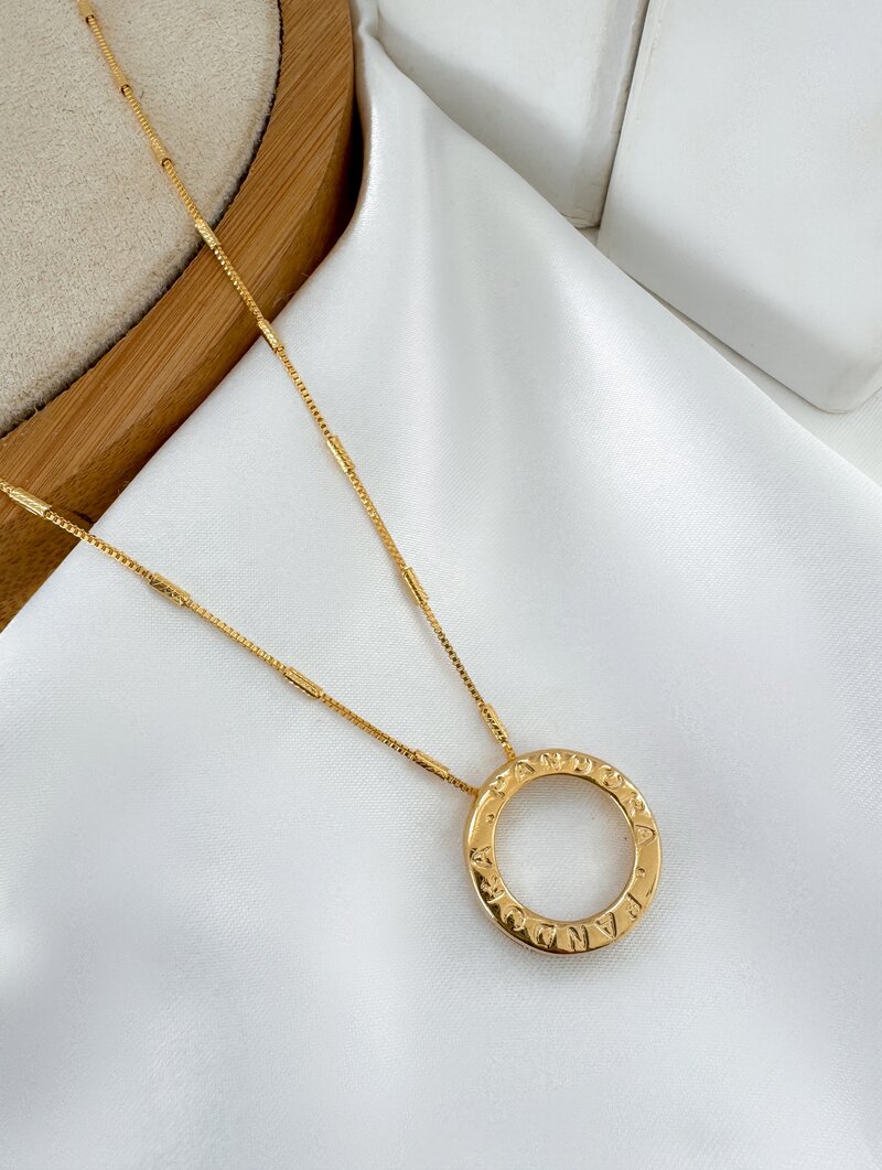 Colar Folheado a Ouro 18k e Prata Veneziana com Pingente Inspiração
