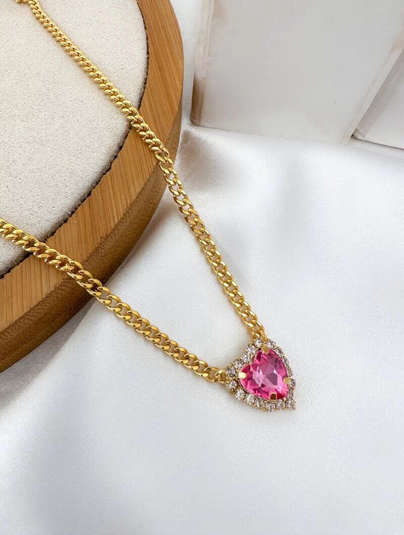 Colar Folheado a Ouro 18k Elos Pequenos com Pingente Coração de Zircônia com Borda Cravejada