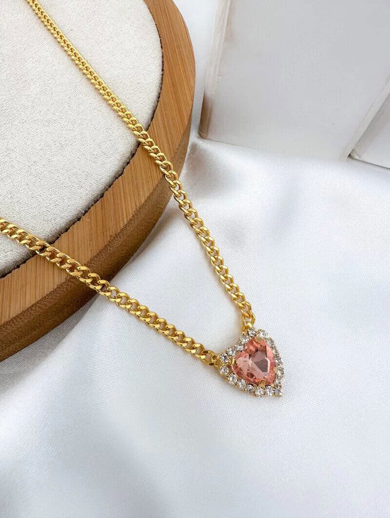 Colar Folheado a Ouro 18k Elos Pequenos com Pingente Coração de Zircônia com Borda Cravejada