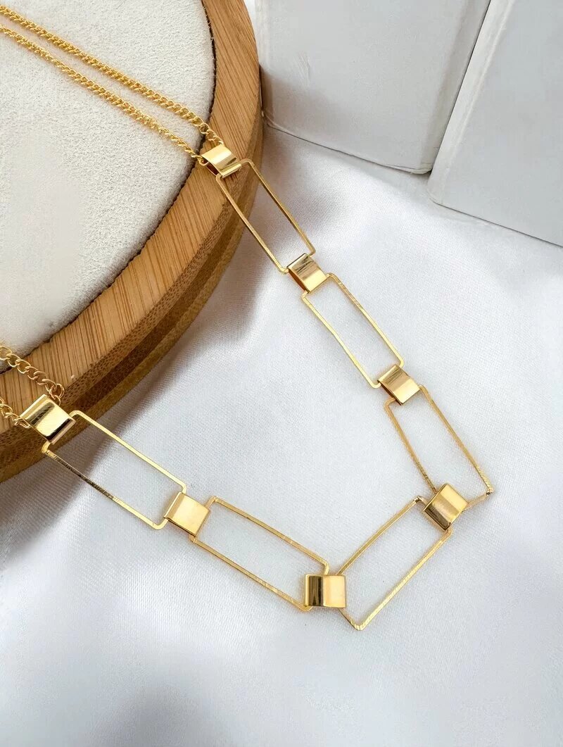 Colar Folheado a Ouro 18k Elos Quadrados com Entremeios