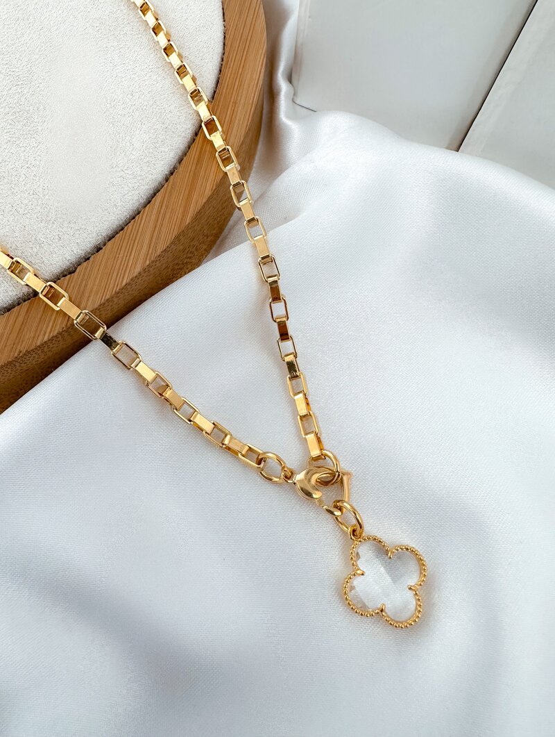 Colar Folheado a Ouro 18k Fecho Design Coração com Pingente Inspiração
