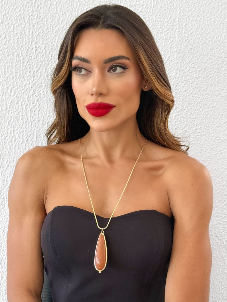 Colar Folheado a Ouro 18k Gota Longa Resinada