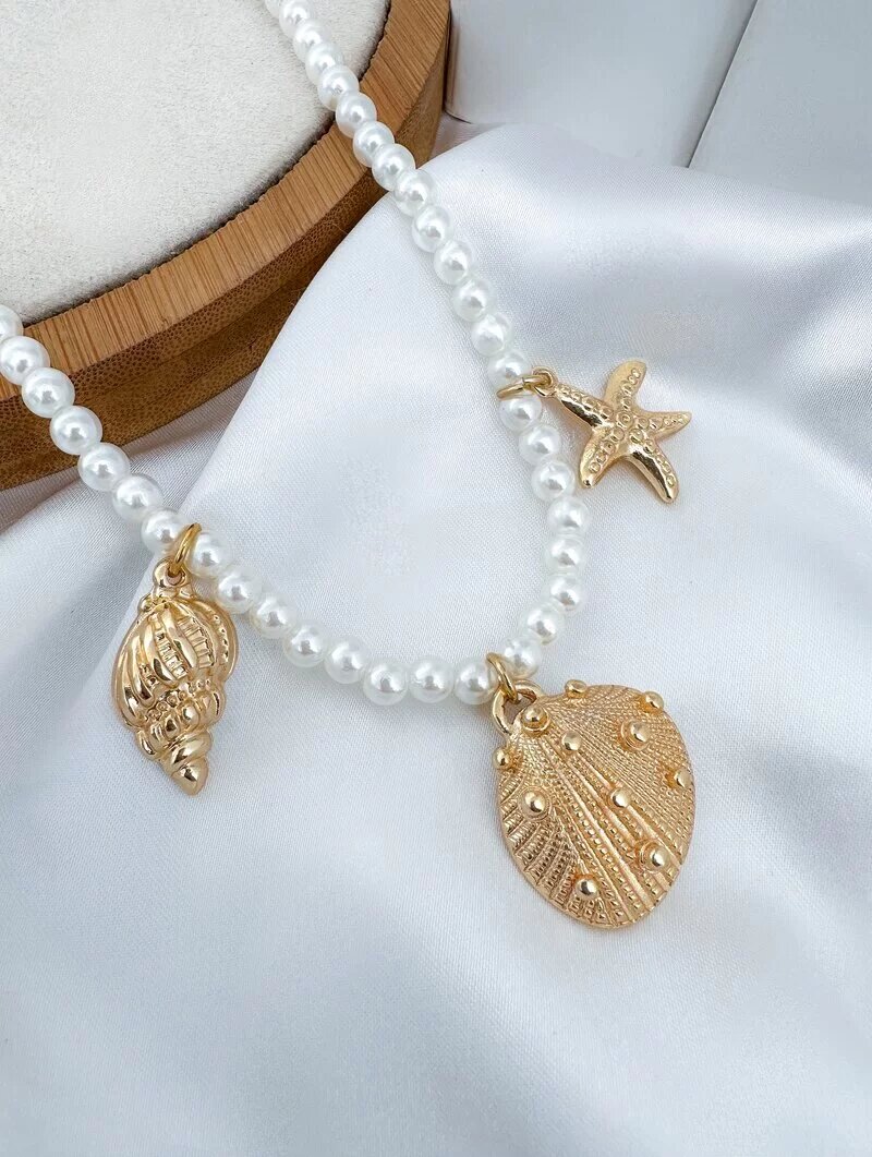 Colar Folheado a Ouro 18k Pérolas com Pingentes Fundo do Mar