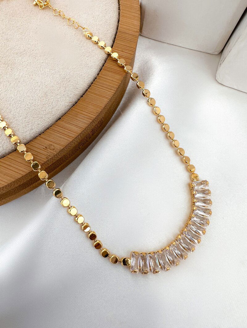 Colar Folheado a Ouro 18k Taxinhas com Navetes Cristais