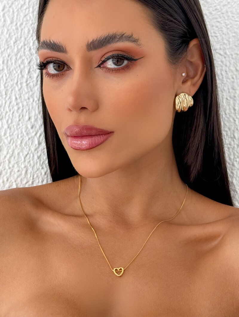 Colar Folheado a Ouro 18k Veneziana com Coração Minimalista