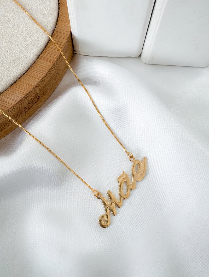 Colar Folheado a Ouro 18k Veneziana com Pingente Mãe