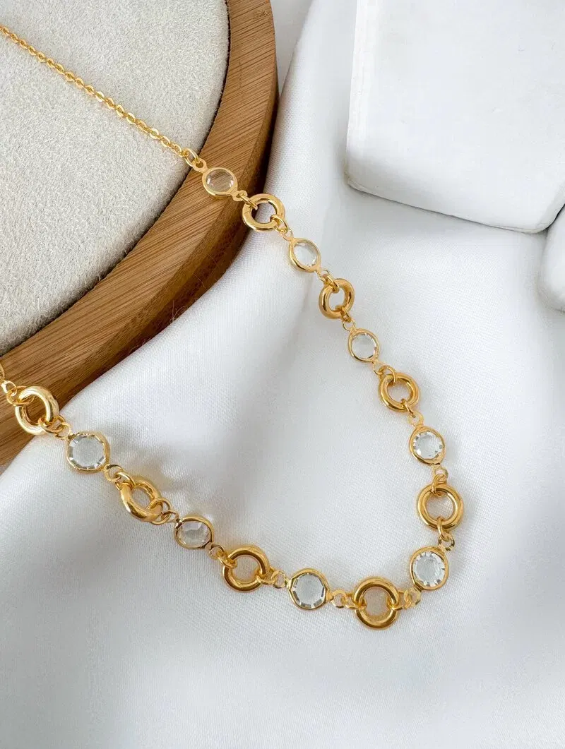 Colar Folheado a Ouro 18k Zircônias Cristais com Elos Redondos