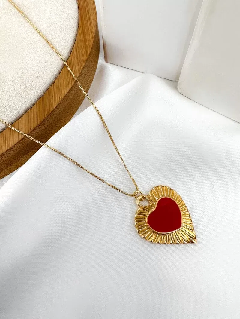 Colar Folheado a Ouro Veneziana com Pingente Coração Esmaltado