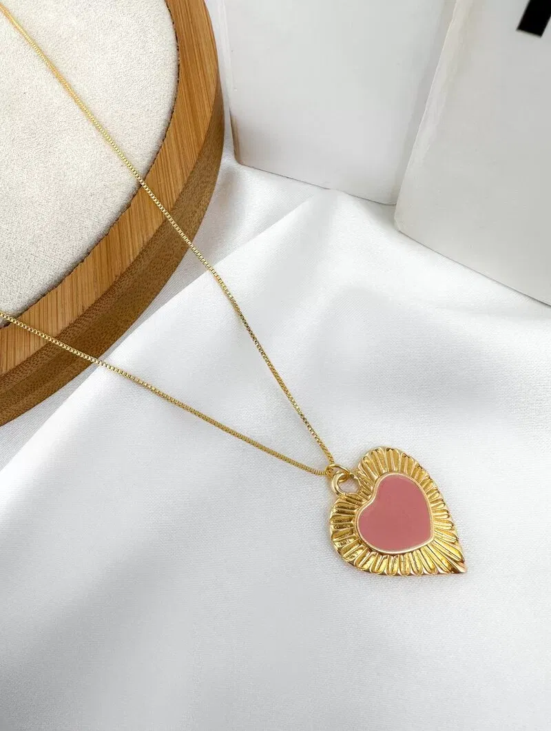 Colar Folheado a Ouro Veneziana com Pingente Coração Esmaltado