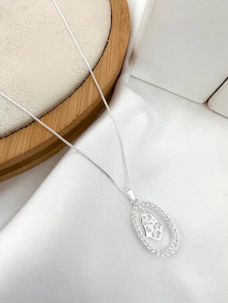 Colar Folheado a Prata 925 Corrente com Pingente Oval Cravejado