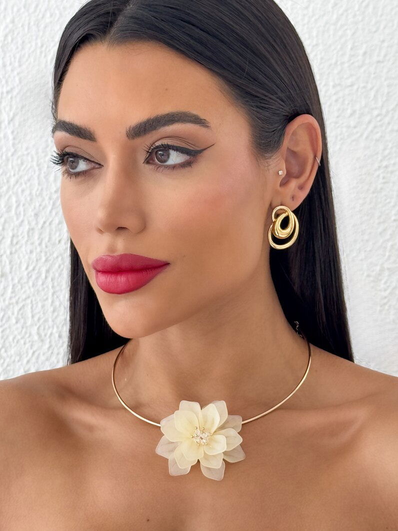 Colar Folheado a Prata 925 Flor de Resina com Cristais