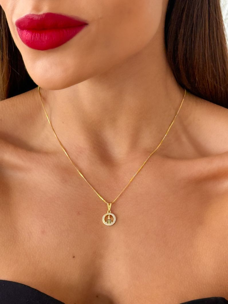 Colar Folheado Ouro 18k Veneziana Com Pingente Nossa Senhora Cravejado